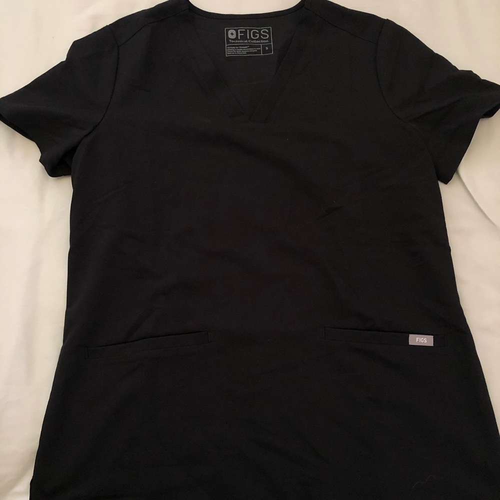 Figs Black Scrub Top